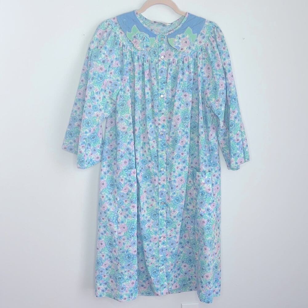 Vintage floral print appliqué collar button up house coat nightgown robe
